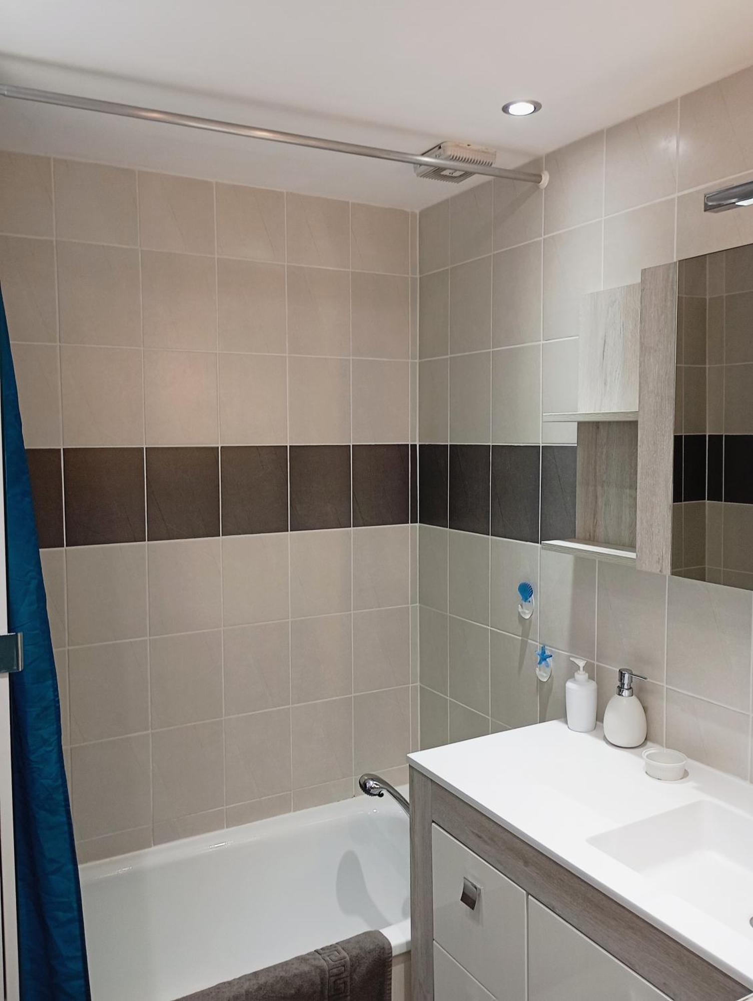 Grand Appartement Proche Port Et Plages, 6 A 8 Pers, 3 Chambres, Climatise Agde Eksteriør billede