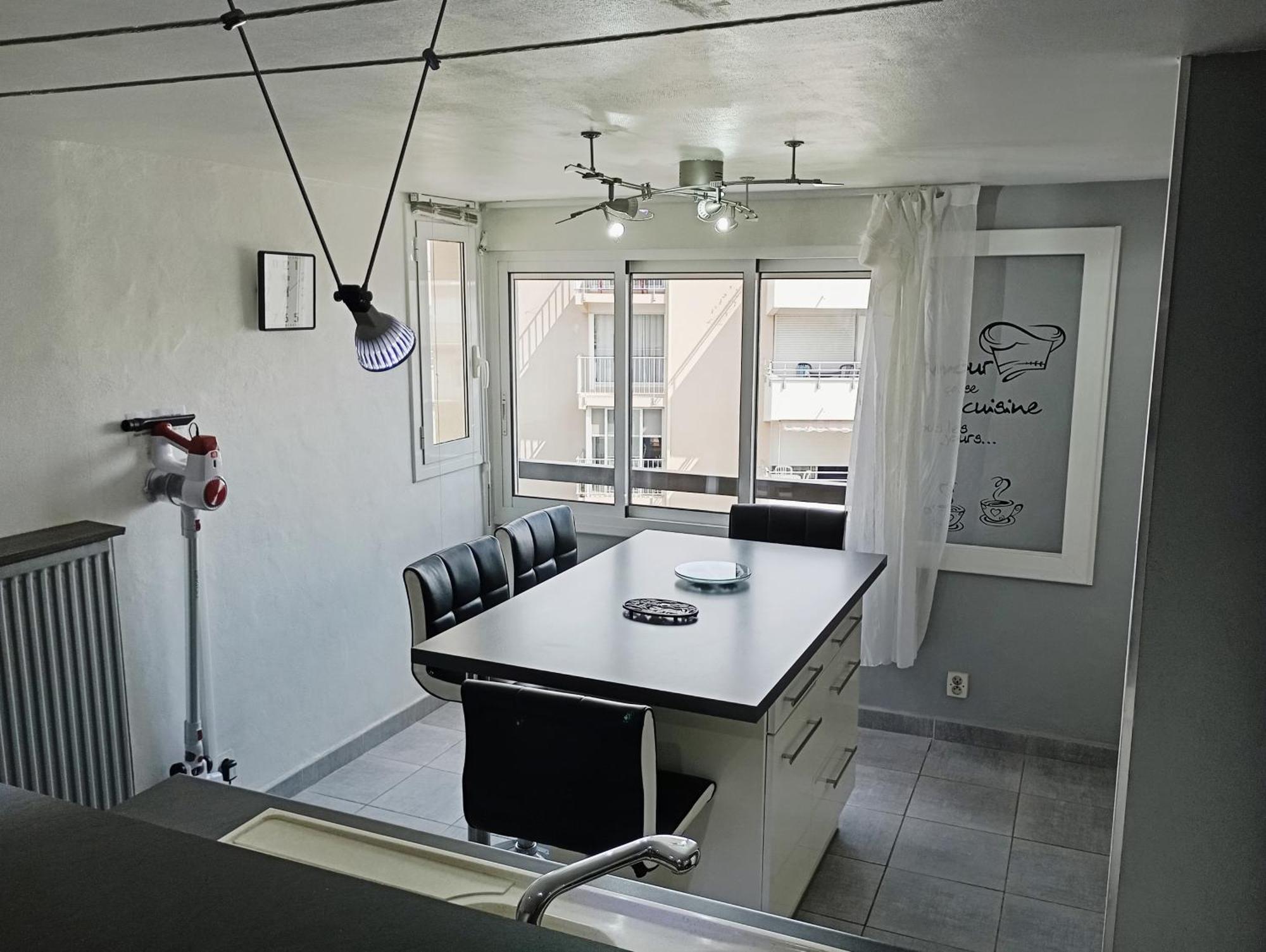 Grand Appartement Proche Port Et Plages, 6 A 8 Pers, 3 Chambres, Climatise Agde Eksteriør billede