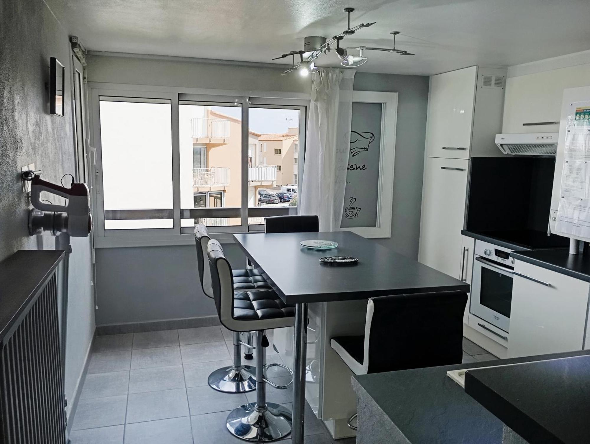 Grand Appartement Proche Port Et Plages, 6 A 8 Pers, 3 Chambres, Climatise Agde Eksteriør billede