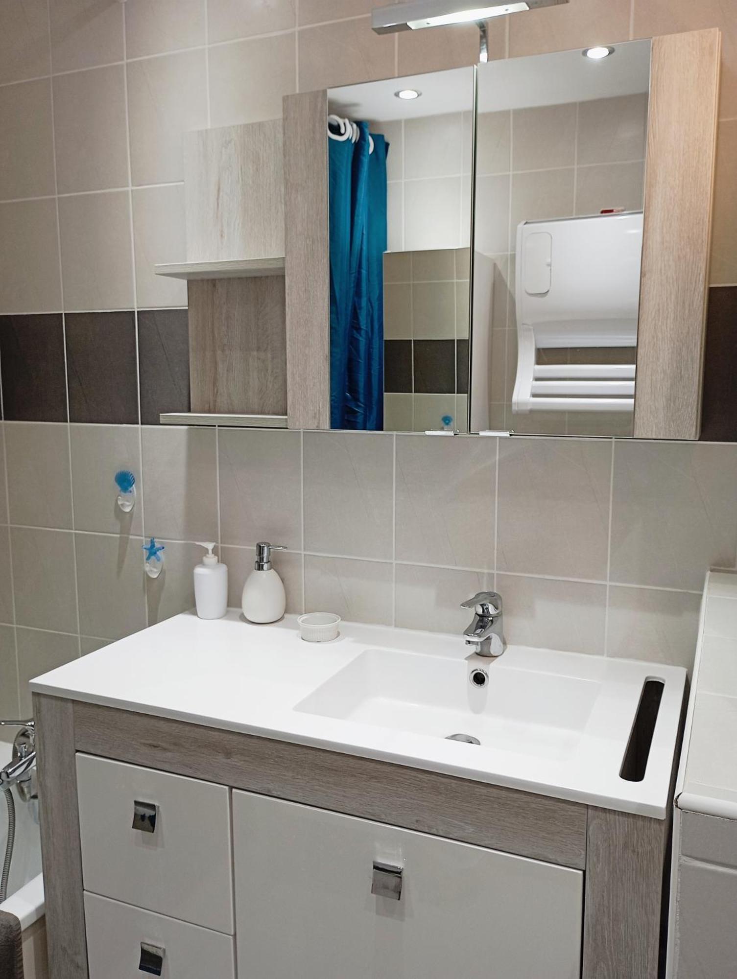 Grand Appartement Proche Port Et Plages, 6 A 8 Pers, 3 Chambres, Climatise Agde Eksteriør billede